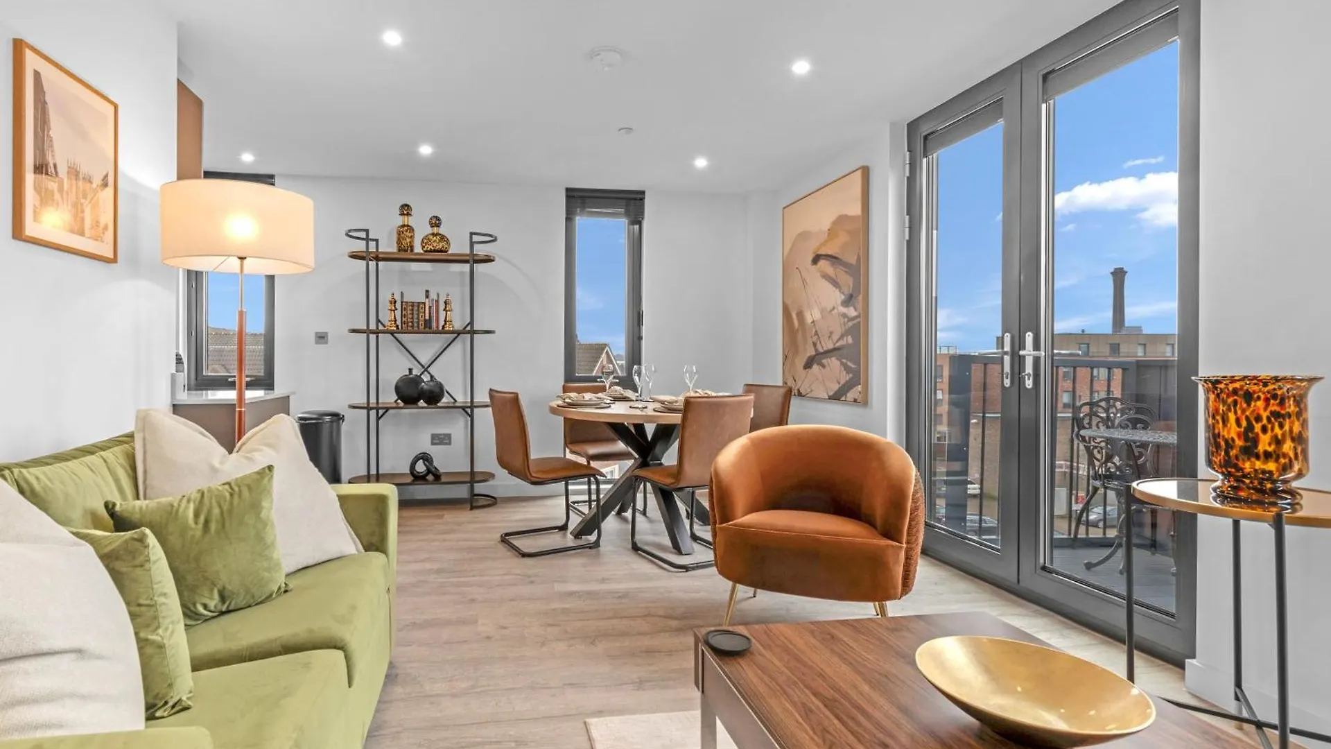 Apartment 47 With Free Secure Parking And Onsite Gym 요크